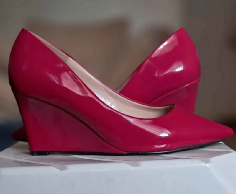 Retro Shoesred wedge heel pumps